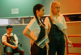 Hari Won, Trương Quỳnh Anh, Lynk Lee bật khóc khi chứng kiến nạn bạo hành trẻ em