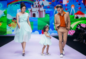 ‘Cưng xỉu’ với màn diễn thời trang của con gái Khánh Đơn – Huỳnh Như