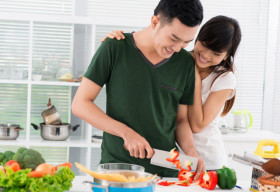 Câu Chuyện Cuộc Sống: Vợ chồng có cần phải kiểm soát nhau?