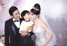 Con trai Lâm Khánh Chi đến chúc mừng mẹ nhân dịp ra mắt web-drama 