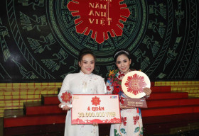 Thy Nhung đoạt quán quân Trăm Năm Ánh Việt mùa giải đầu tiên