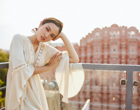 Á hậu Thủy Tiên ‘ghi điểm’ với thời trang thanh lịch, năng động khám phá Jaipur, Ấn Độ