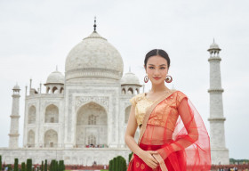 Á hậu Thủy Tiên đầy cuốn hút trong trang phục truyền thống Ấn Độ