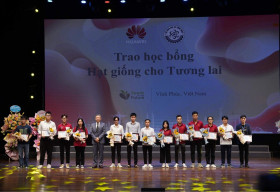 Huawei trao tặng 50 suất học bổng cho sinh viên tài năng tại Ngày hội Techfest Vĩnh Phúc 2022 
