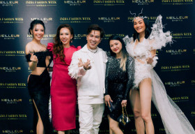 BST Hoa Trăng của Ivan Trần ‘đắt show’ ở thị trường quốc tế