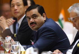 Đẳng cấp tỷ phú giàu nhất Ấn Độ: Chi tiền tậu loạt phi cơ và xe sang, dinh thự khu dân cư đắt đỏ thủ đô