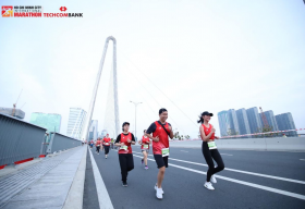 Bùi Linh Chi lan toả tinh thần vượt qua chính mình khi tham gia chạy bộ