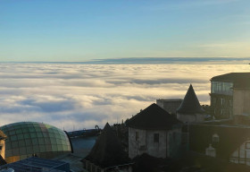 Đón Giáng sinh ở khách sạn trên mây lãng mạn nhất thế giới