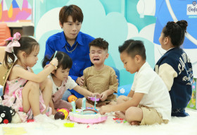 Quang Trung “sảng hồn” với 5 nhóc tỳ siêu quậy trong Thử Thách Lớn Khôn mùa 2