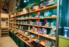 The Body Shop ra mắt cửa hàng bền vững nhất từng có tại Việt Nam