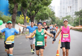 Gần 10.000 người tham gia cuộc đua chào đón năm mới 2023