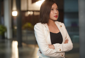 Khả Như sang chảnh với style ‘nữ cường’, liên tục đối chất Trường Giang