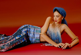 Á hậu Kim Duyên áo yếm, váy xòe phá cách mừng Xuân Quý Mão