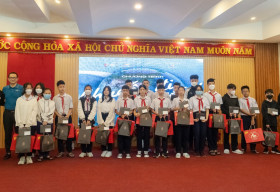 Chuyến đi Mơ ước cho 100 trẻ em có hoàn cảnh khó khăn tại tỉnh Khánh Hòa