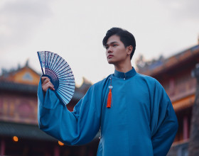 Diễn viên, người mẫu Brian tung bộ ảnh áo dài đậm chất “chàng trai Việt”