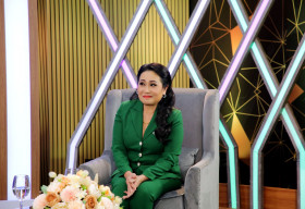 Nghệ sĩ Thanh Hằng: Tuổi thơ đắn đo giữa học hát và học may