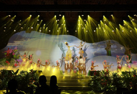 Gala “Đêm Việt Nam”: Ấn tượng, giàu bản sắc 