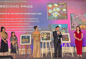 Ông Johnathan Hạnh Nguyễn đấu giá từ thiện 3 bức tranh trị giá 2,4 tỷ đồng