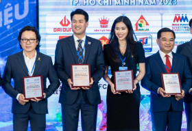 CEO Tiên Nguyễn nhận nhiều giải thưởng cho DAFC