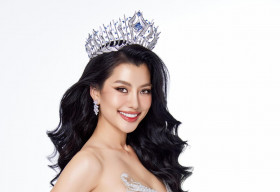 Á hậu Hoàng Nhung khoe thần thái cuốn hút trong bộ ảnh mới