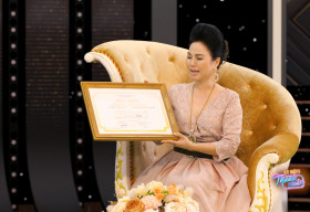 Thùy Trang tự hào kể về kỷ vật đánh dấu bước ngoặt lớn trong sự nghiệp ca hát