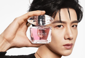 Bạch Kính Đình trở thành đại sứ nước hoa toàn cầu của thương hiệu Versace