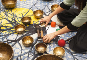 Trị liệu chuông xoay Tây Tạng tại Windsor Spa