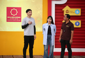 MC Quyền Linh xúc động, cầu thủ Đoàn Văn Hậu nghẹn ngào kể về tuổi thơ đầy khó khăn