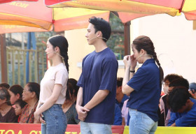 Thanh Thảo Hugo, Hải Nam và Jun Vũ bật khóc nức nở khi tham gia Mái ấm gia đình Việt