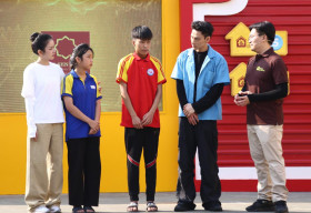 DJ Mie bật khóc nức nở vì đồng cảm với bé gái sớm mồ côi cả cha lẫn mẹ