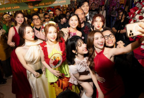 Trấn Thành, Trường Giang và gần hết showbiz Việt rủ nhau đi xem phim Tết của Thu Trang