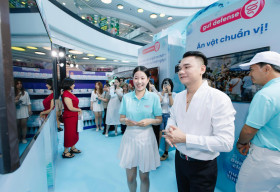 Triển lãm ‘Đường Ruột Phiêu Lưu Ký’ thu hút đông đảo khách tham dự