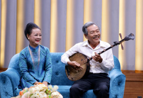 Chuyện tình nửa thế kỷ của đôi nghệ sĩ đờn ca tài tử Song Oanh và Sáu Hưng