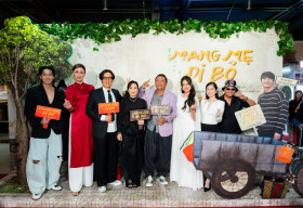 Hồng Đào lụi tim khán giả với màn hát chay Lệ Đá đầy cảm xúc