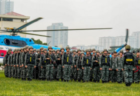 Song Luân, Long Hạt Nhài toát mồ hôi vì nhiệm vụ phá gỡ bom mìn
