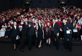 Thảm đỏ Tee Yod: Quỷ Ăn Tạng Phần 3 bùng nổ visual với ‘5 anh em’ nhà Nadech Kugimiya