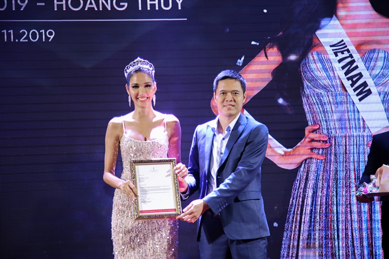 Hop bao Cong bo Hoang Thuy la dai dien Viet Nam tai Miss Universe 2019 21.11.2019 Miss Universe Vietnam 44 Hoàng Thùy mang cafe phin đi chinh chiến Miss Universe 2019