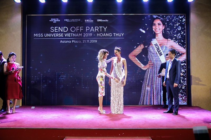 Hop bao Cong bo Hoang Thuy la dai dien Viet Nam tai Miss Universe 2019 21.11.2019 Miss Universe Vietnam 46 Hoàng Thùy mang cafe phin đi chinh chiến Miss Universe 2019