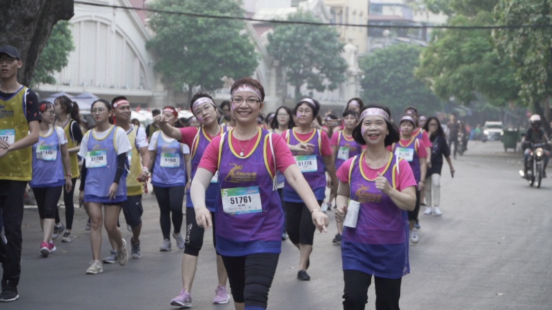 Nhóm Phụ nữ Kiên cường 5 Revive Marathon xuyên Việt: Khép lại hành trình đầy cảm xúc