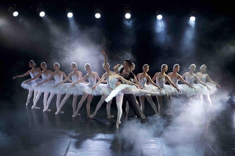 ballet Hồ Thiên Nga 3 Vì sao nên thưởng thức siêu phẩm ballet Hồ Thiên Nga giữa Hồ Thiên Nga Ecopark?