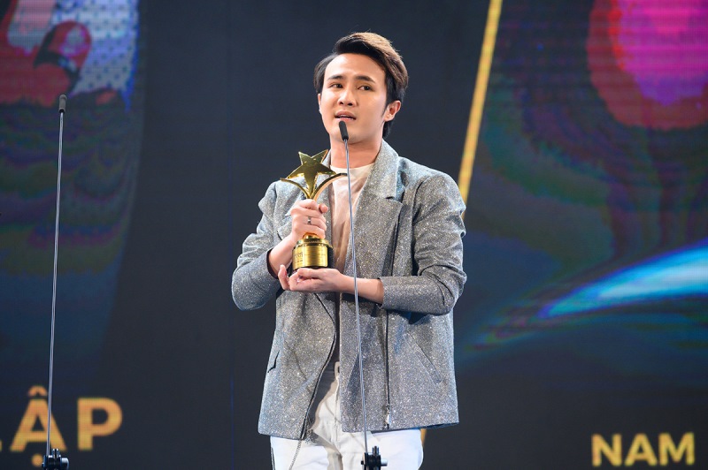 huynh Lap16 Huỳnh Lập lần thứ 3 bước lên bục vinh danh của giải thưởng Ngôi sao xanh