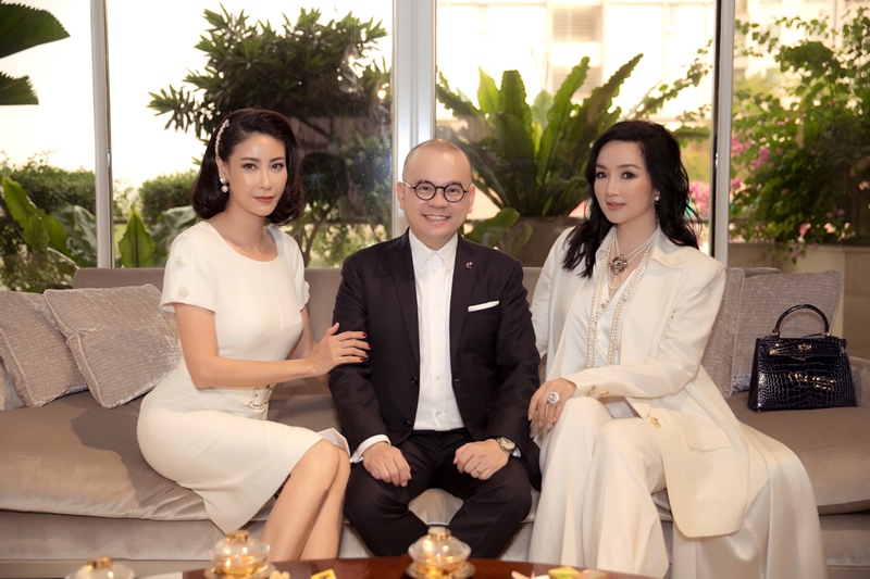 nam pho xinh 2 Hoa hậu Hà Kiều Anh, Giáng My và NTK Công Trí dự tiệc trà của doanh nhân Nam Phố Xinh   