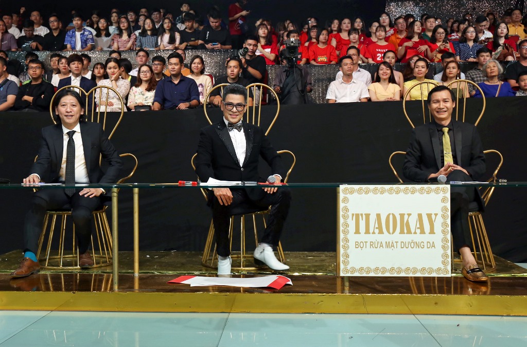 Giam khao Bản lĩnh xử lý sự cố bất ngờ trên sân khấu, Nhật Trường đăng quang Én Vàng 2019