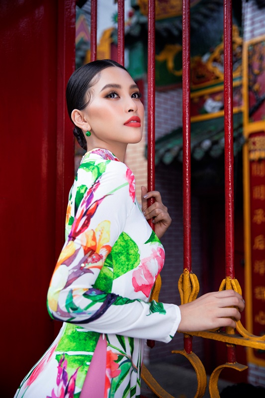 hoa hau tieu vy lifestyle 5 Tiểu Vy khoe sắc trong tà áo dài Tết, tiết lộ những dự định mới trong năm 2020
