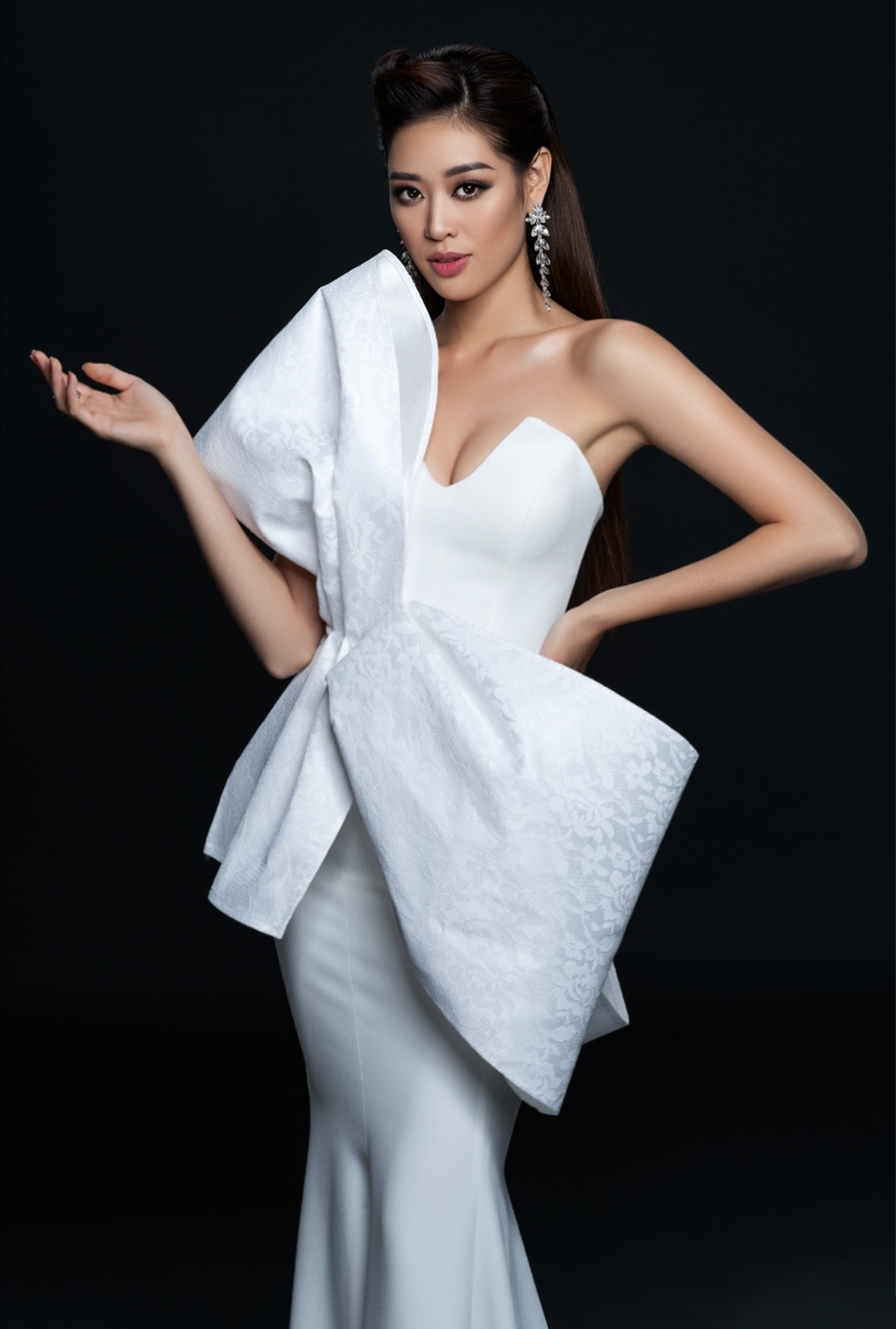 Screenshot 20200218 223507 Sau hơn 2 tháng đăng quang, Hoa hậu Khánh Vân công bố bộ ảnh beauty đầu tiên