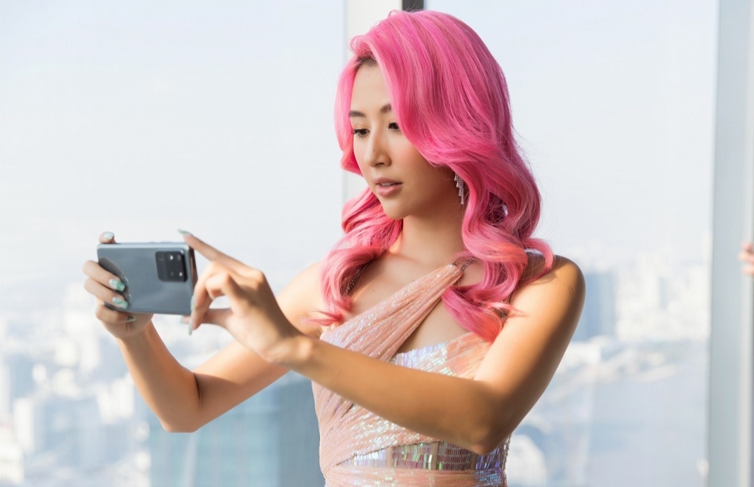Screenshot 20200220 154023 Quỳnh Anh Shyn tỏa sáng với mái tóc hồng hot trend 2020