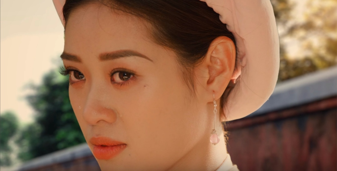 Screenshot 20200302 105803 Hoa hậu Hoàn vũ Khánh Vân xuất hiện đầy bí ẩn trong Trailer Phượng Khấu: trùm cuối hậu cung là đây?