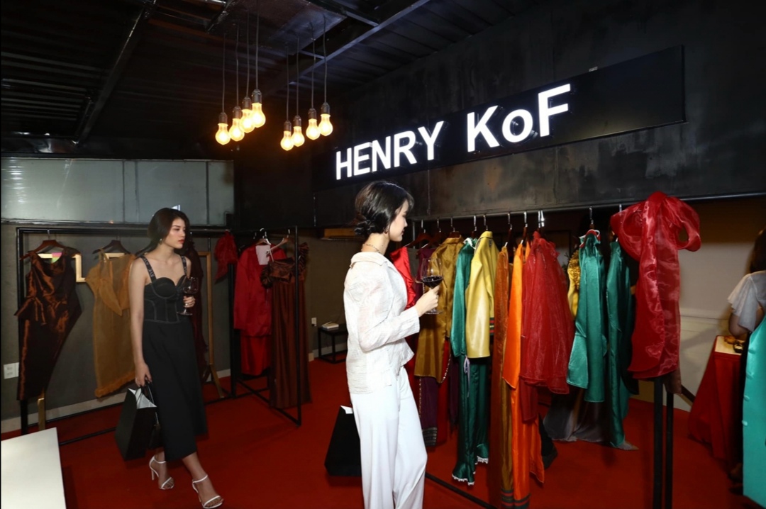 Screenshot 20200311 162740 NTK Henry KoF chính thức ra mắt thương hiệu thời trang cao cấp tại Việt Nam