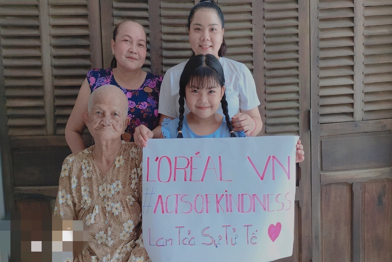 a TRAN THI MY THUAN Tra Vinh L’Oréal Việt Nam hỗ trợ 54 gia đình học viên gặp khó khăn do đại dịch