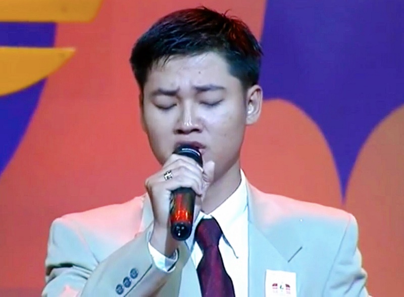 Ca si Duc Tuan luc thi THTH nam 2000 3 Ký Ức Sài Gòn về cuộc thi âm nhạc khó quên của ca sĩ Đức Tuấn
